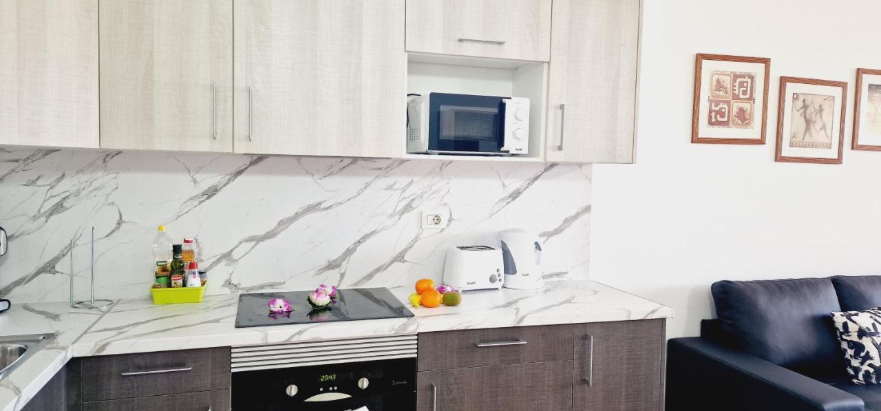 Ten Bel Primavera, Pool & Free Wifi Villa อาโรนา ภายนอก รูปภาพ